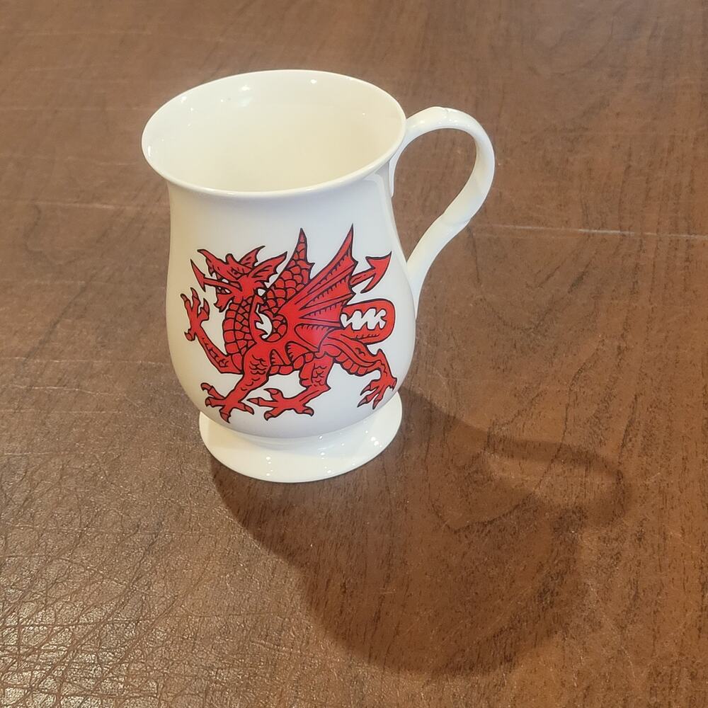 Vintage Cadw Official Welsh Dragon Mug Fine Bone China Wales Y Ddraig Goch